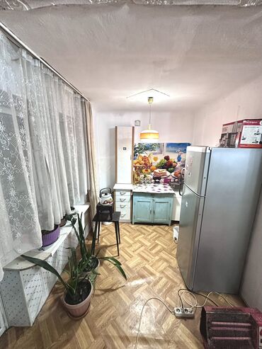 1 комнатная квартира джалал абад: 1 комната, 29 м², Хрущевка, 2 этаж, Старый ремонт