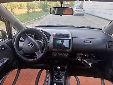 Honda: Honda Fit: 2004 г., Механика, Хэтчбэк — 1