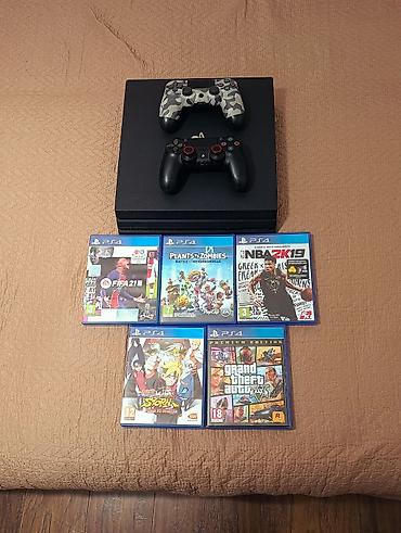 PS4 (Sony Playstation 4): PlayStation 4 Pro (kupljen pre 3 godine u Nemačkoj) U paketu: - — 1