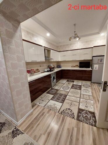 Həyət evləri və villaların satışı: 3 mərtəbəli həyət evi – geniş həyət və rahat planlama. Ev 3 — 12