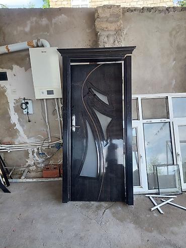 qazel tac: Qapı dəsti – dekorativ şüşəli, qara rəngli 2 eded otağ qapısı 1 de — 2
