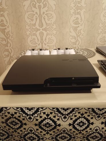 vətən kompüter: Ps3 silim 750 gb yaddaş 40 oyun var 2 Ədəd Pultnan əla vəziyətdə
