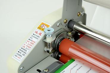 Reklam, çap: Laminator 8460T teze karobkada.32mm ve 44 mm laminasiya — 3
