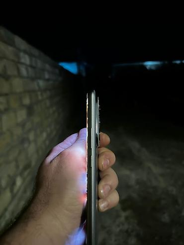 iphone 5s 32: 512 GB. 12 ram. ideal veziyette qutu adaptir her şeyi var. 5 ayin — 2