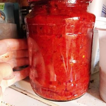 Prehrambeni proizvodi: Domaći ajvar i pindžur u teglama. - Ajvar od pečenih paprika – sitno — 3