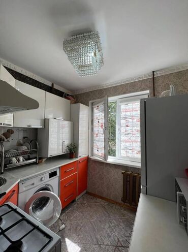 квартира берилет 5мкр: 2 комнаты, 44 м², 104 серия, 2 этаж, Евроремонт