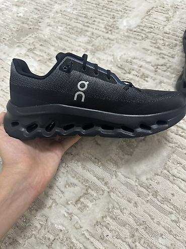 Krasofkalar və idman ayaqqabıları: Original On cloud ayaggabi cloudphase modeli 44 razmer geyilmiyin new — 3