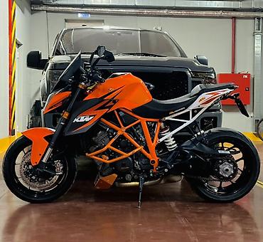 Мотоциклы: KTM Super Duke 1290 R Год 2016 Объем 1301 см3 Цвет оранжевый / черный at lalafo.kg — 1 Мотоциклы: KTM Super Duke 1290 R Год 2016 Объем 1301 см3 Цвет оранжевый / черный — 1