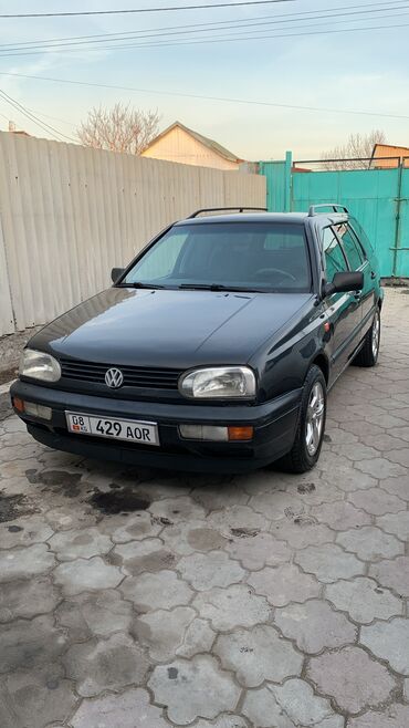 Volkswagen: Volkswagen Golf: 1994 г., 1.8 л, Механика, Бензин, Универсал