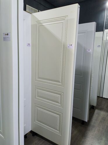 Фурнитура и комплектующие: Klassik dizaynlı interyer qapısı - Rəng: açıq krem/ivory tonlarında -