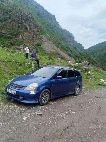 дешовые машины: Honda Stream: 2003 г., 2 л, Автомат, Бензин, Минивэн
