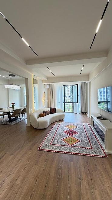 3 комнаты, 132 м², 4 этаж, Свежий ремонт at lalafo.kg 3 комнаты, 132 м², 4 этаж, Свежий ремонт