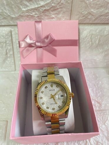 Ručni satovi: Cena: 2700 din (sa kutijom)
Cena:2500 din (bez kutije) — 17