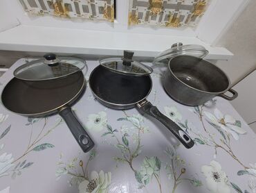 чугунная плита на печь: ПРОДАЮ. 2 сковородки и 1 казан. Сковородки и казан б/у За всё 1000