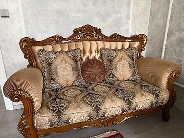 salon divan: Klassik üslubda 2 nəfərlik divan və bir ədəd kreslodan ibarət dəst — 5