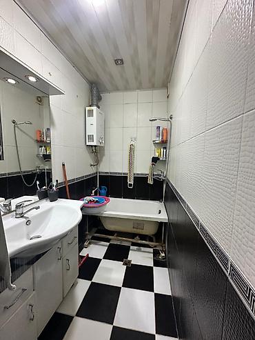 Mənzillər: Bakı, 3 otaqlı, Köhnə tikili, m. Həzi Aslanov, 85 kv. m — 5