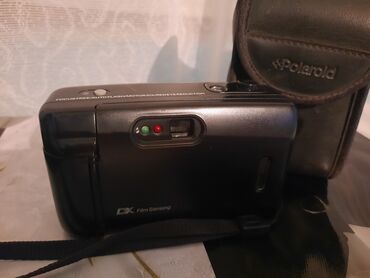 Fotokameralar: Poloroid 35 mm fotoaparat 2000 ci ildə Rusiyadan gətirilib heç bir