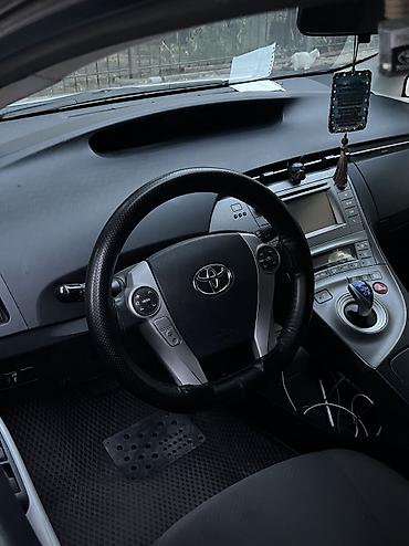 элекро авто: Toyota Prius: 2015 г., 1.8 л, Робот, Гибрид — 9