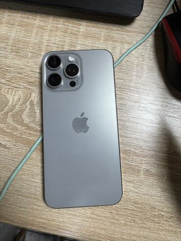 Apple iPhone: IPhone 15 Pro Max, Б/у, 512 ГБ, Natural Titanium, Защитное стекло, Чехол, Кабель, В рассрочку, 89 %
