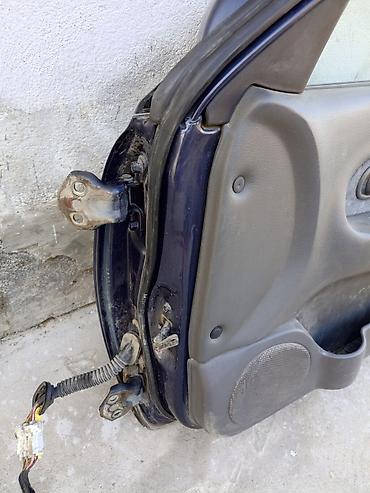 Двери и комплектующие: Передняя правая и левая дверь Киа спектра вместе с зеркалом и — 5