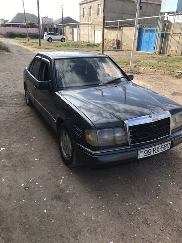 Mercedes-Benz: Mercedes-Benz E 250: 2.5 l | 1989 il Sedan