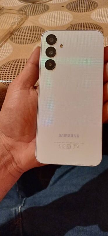 Samsung: Samsung Galaxy A25