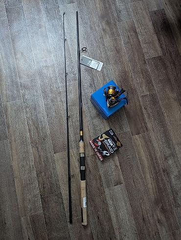 Удочки и спиннинги: Спиннинговый набор Daiwa для ловли хищника. Состав: - Спиннинговое — 1