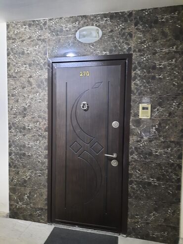 Uzunmüddətli kirayə mənzillər: Mənzil 1000 AZN kirayədədir.Çıxarış var. Əşyalı satılır. 3 otaq 135kv — 8