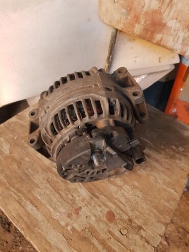 вампер пассат б3: Генератор Audi 2003 г.