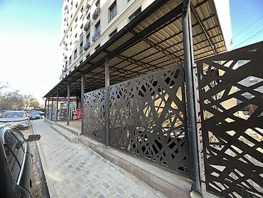 Аренда помещений свободного назначения: Сдаётся в аренду коммерческое помещение (125м2)на первой линии по — 11