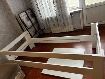 кровать купить баку: Matrasıda var heç bir prablemi yoxdu sadəcə ortasına bir ədəd taxta