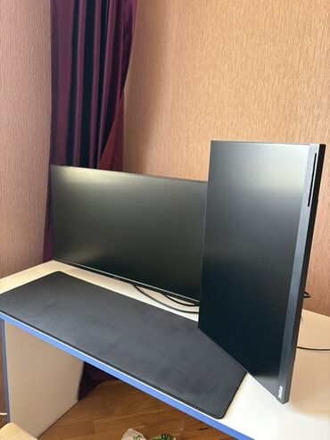 wayfayin kodun deyismek: Bu dəstə iki monitor və kronşteyn daxildir. Biri "Acer" markalıdır