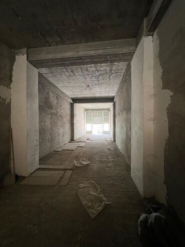 Digər kommersiya daşınmaz əmlakı: Obyekt – çoxmərtəbəli yaşayış kompleksinin 1-ci mərtəbəsində yerləşən — 4