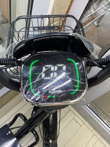 Скутеры: Электроскутер городского типа - Прочная рама и широкое мягкое седло - — 3