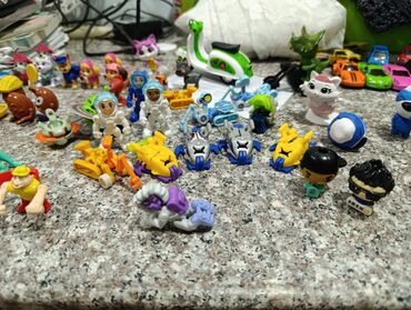 Oyuncaqlar: Kinder və oyuncaqlar hərəsi 2azn Ən az 10 AZN lik alış verişde — 9