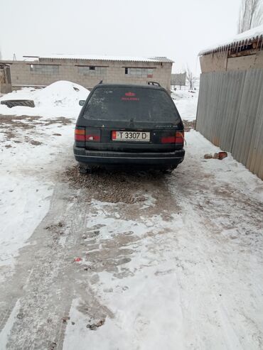 ролики авто: Volkswagen Passat Variant: 1989 г., 1.8 л, Механика, Бензин, Седан