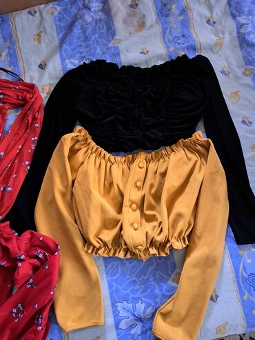 Kompleti: Ženska modna garderoba – set - Crni bodi sa volanima: off-shoulder — 10