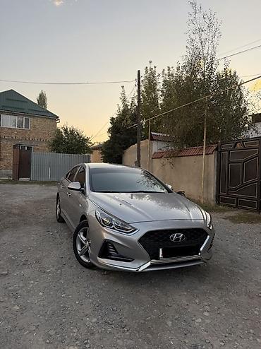 Hyundai Sonata: 2023 г., 2 л, Автомат, Газ, Седан