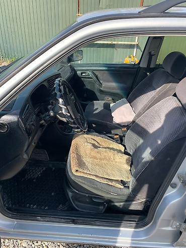 Унаа сатуу: Volkswagen Golf: 1993 г., 1.8 л, Кол менен иштөөчү, Бензин, Универсал — 6