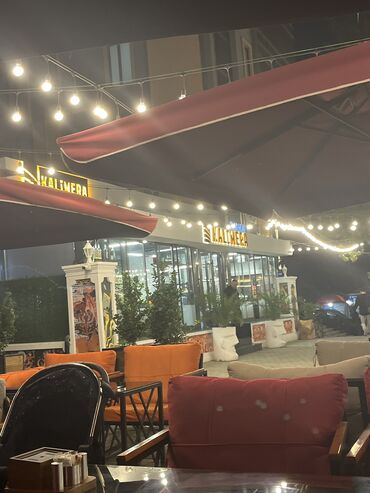 Rover: Ofisiant tələb olunur, Fast food, Aylıq ödəniş, 18-29 yaş, 1-2 illik təcrübə