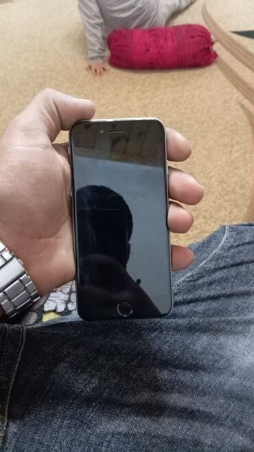 Apple iPhone: IPhone 6, 32 GB, Gümüşü, Barmaq izi