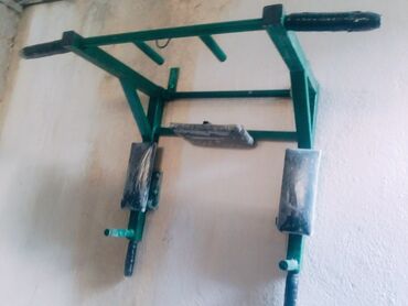 qaçış trenajoru kreditle: Qalın metal tipi universal turnik üçü birində həm turnik həm brus həm