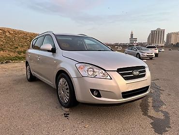 kia ceed sw: Kia Cee’d SW (universal) – gümüşü rəngdə, şəhər və ailə istifadəsi — 4