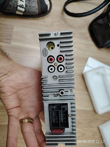 mikrofon almaq: Skyray SR-9008 avtomobil maqnitolası. Yenidir. Vhatsappla əlaəq — 3