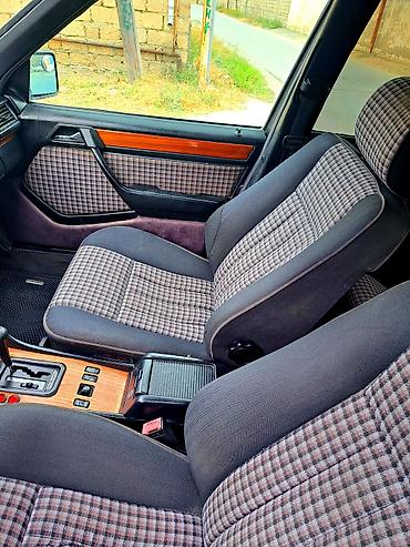 mersedes mostu: Mercedes-Benz W124: 2 l | 1994 il Sedan — 5
