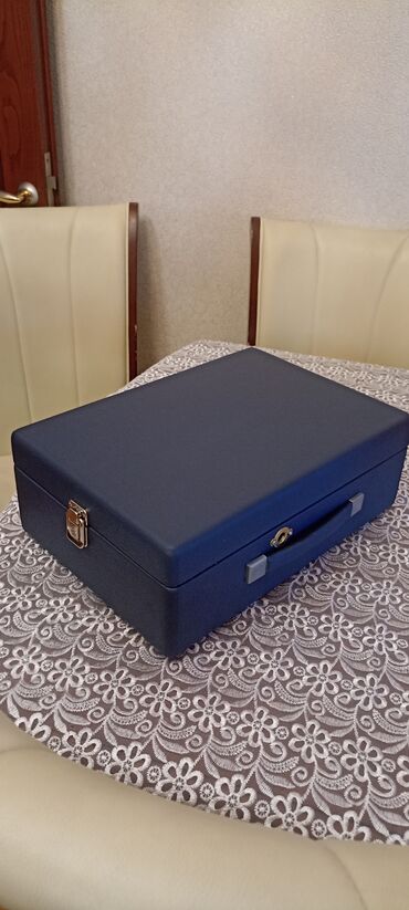 Qrammofon və patefonlar: Retro üslubda çox nadir göy rəngli "LENİNQRAD" patifonu. Üzərində val -da lalafo.az — 12 Qrammofon və patefonlar: Retro üslubda çox nadir göy rəngli "LENİNQRAD" patifonu. Üzərində val — 12