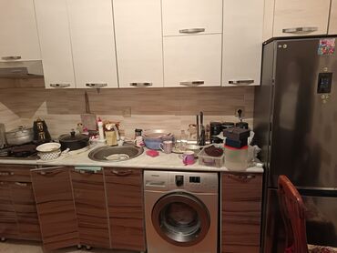 куплю мебель бу баку: Kuxna mebeli normal vezyetde awaqi hisenin razmeri250 yuxari hisenin