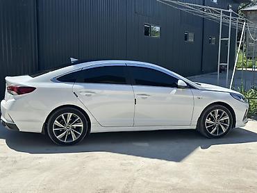 боковой: Hyundai Sonata: 2019 г., 2 л, Автомат, Газ, Седан — 6