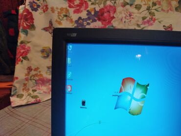 Monitori: Stari retro Philips monitor 107E6 - vintage. Boj malo vuce na crno na lalafo.rs — 11 Monitori: Stari retro Philips monitor 107E6 - vintage. Boj malo vuce na crno — 11