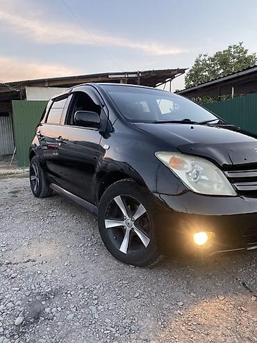 step vagon: Toyota Ist: 2003 г., 1.5 л, Автомат, Бензин, Хэтчбэк — 2